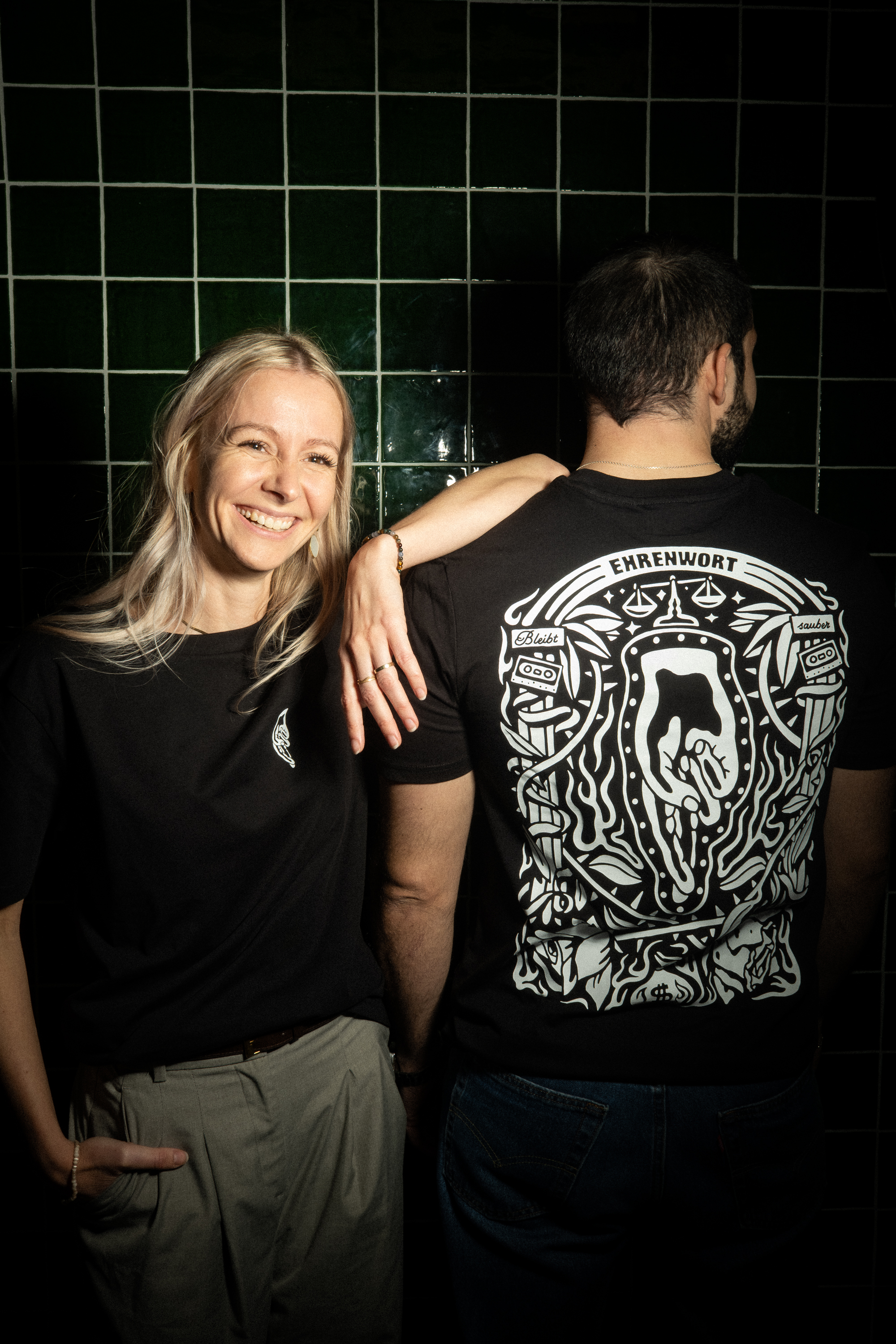 Produktbild für T-Shirt: Fingers Crossed